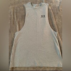 NWOT UNDER ARMOUR TANK. M